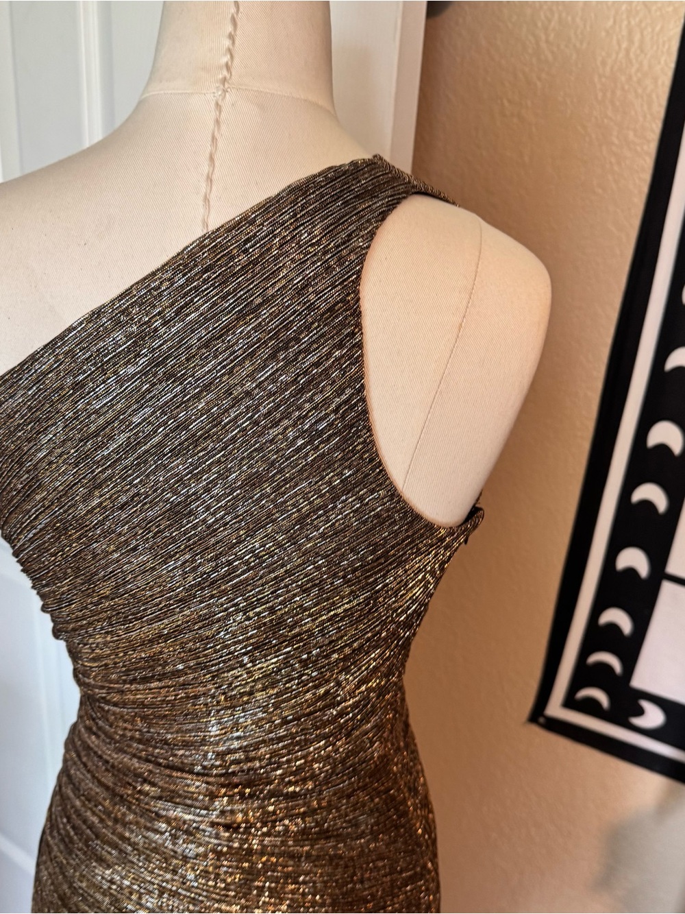 Laundry By Shelli Segal One-Shoulder Shimmery Bronze Gown fully lined with slit - Picture 11 of 12